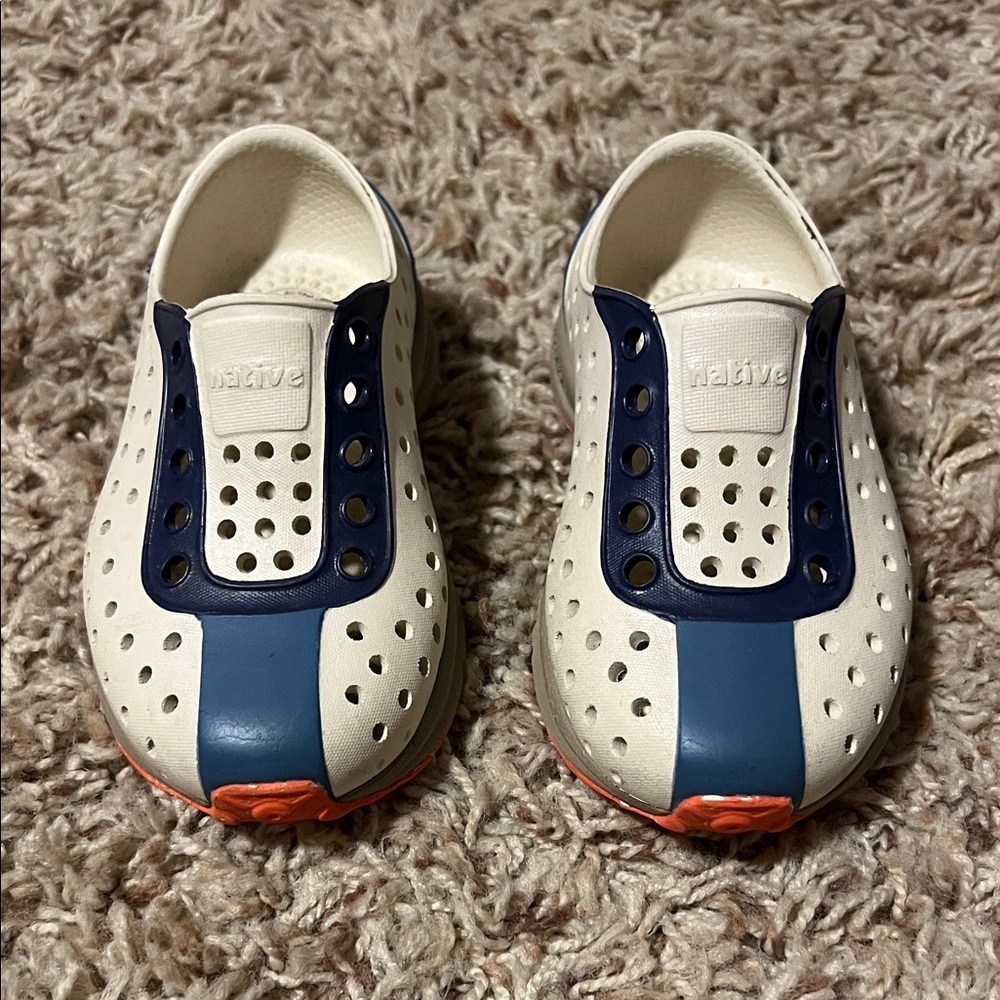 Native Kids Sneakers in Cream and‎ Blue